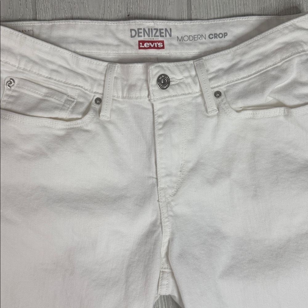 Women’s white Denizen from Levi’s Modern crop white jeans size 10 - Picture 2 of 8